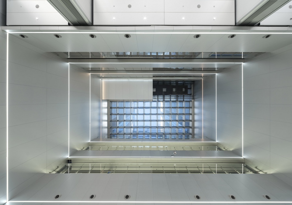 济南国家重型汽车工程技术研究中心 | 极简悬浮体量，激发创新之心-50