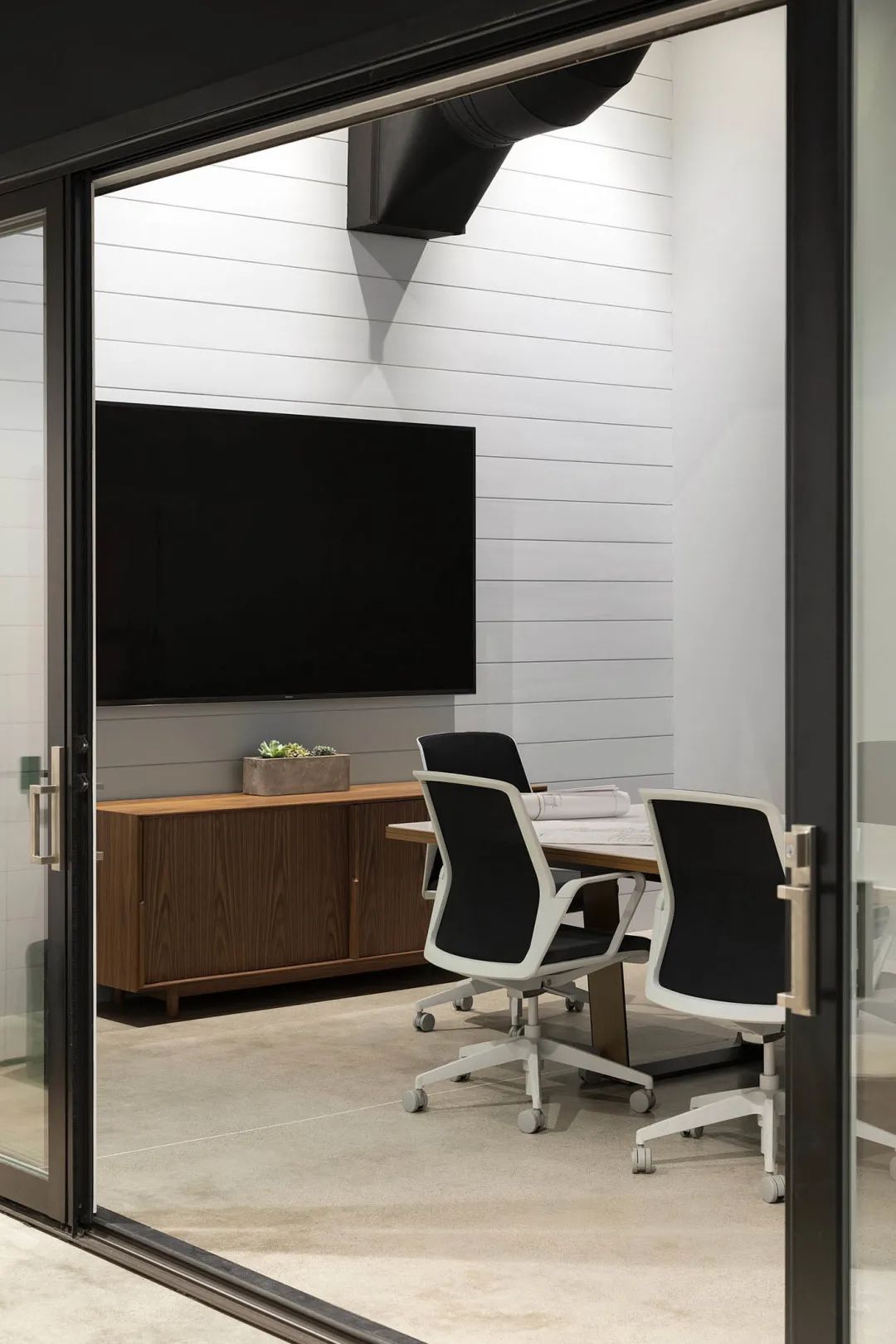 明尼苏达州 TELOS 办公室设计 | 打造高端住宅风格工作空间-10