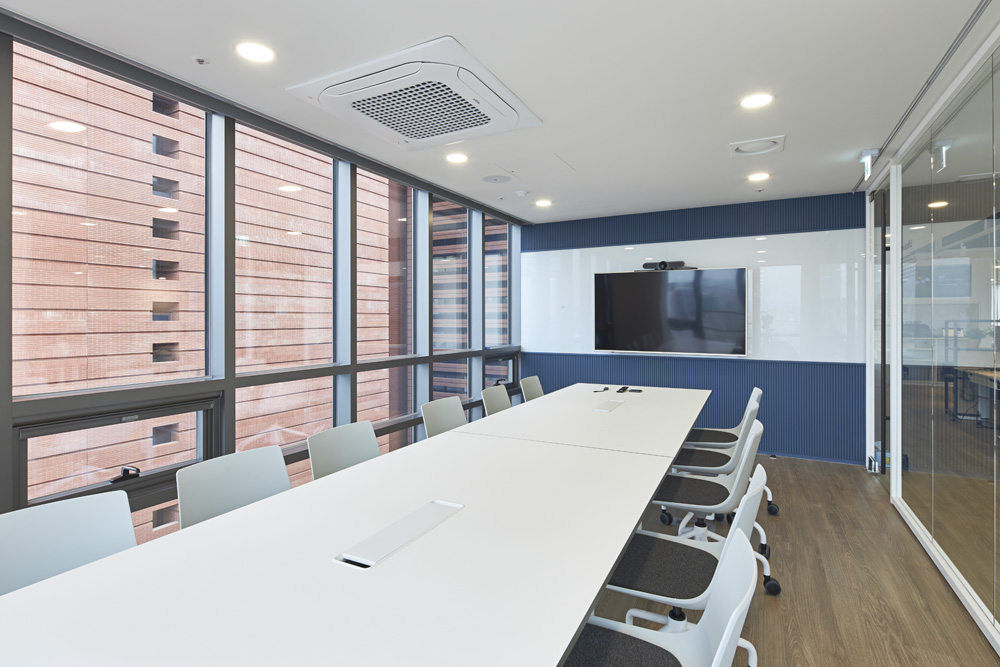 温馨现代的 160 平米创业办公室设计-24