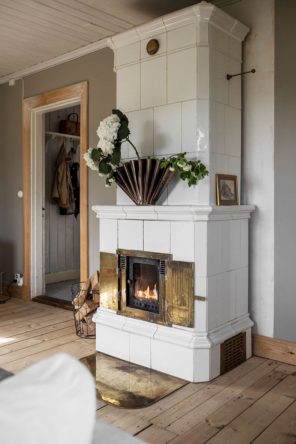 瑞典老夏季度假小屋的现代翻新-9