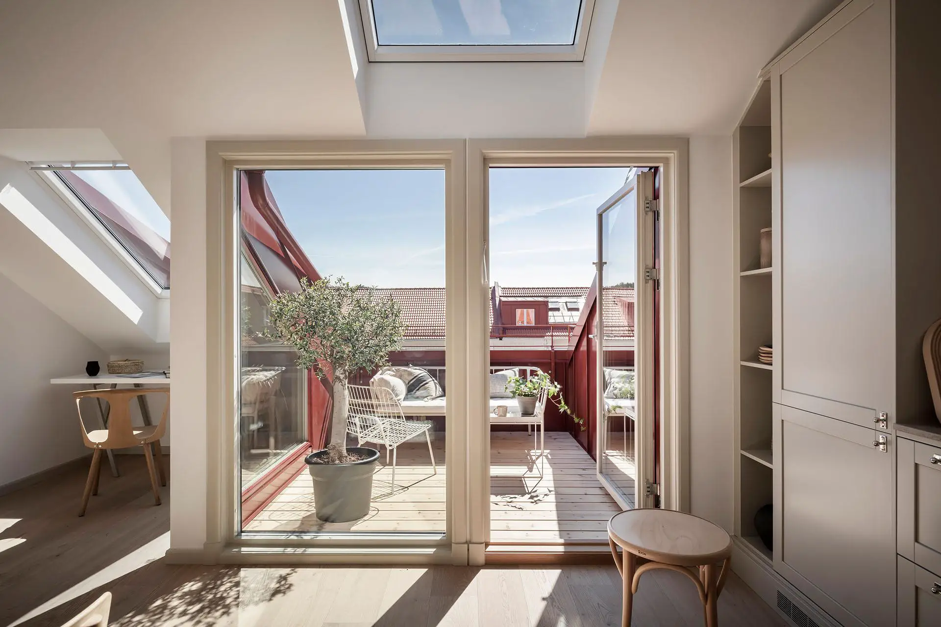 瑞典 35 年建筑 42m2 精致阁楼公寓-10