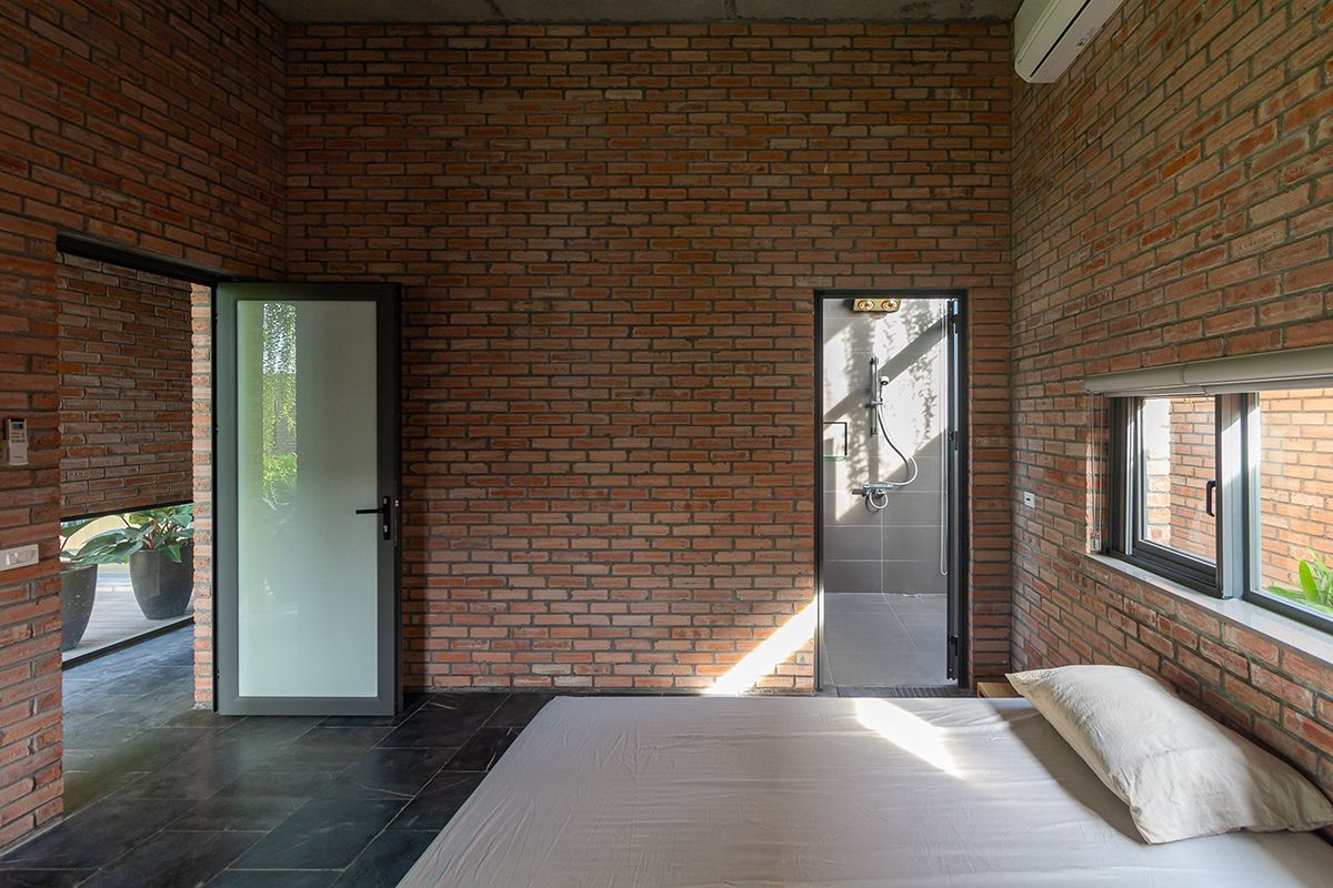 Mạo Khê House - Ngôi nhà gạch đỏ với không gian xanh bao phủ | HGAA-10