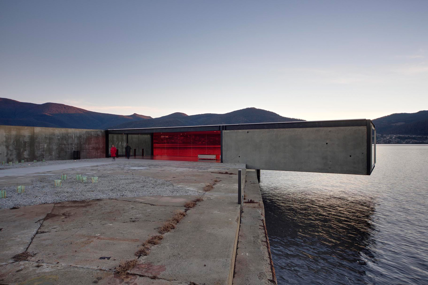 #StoriesOnDesignBy Cunning Cantilevers.-40