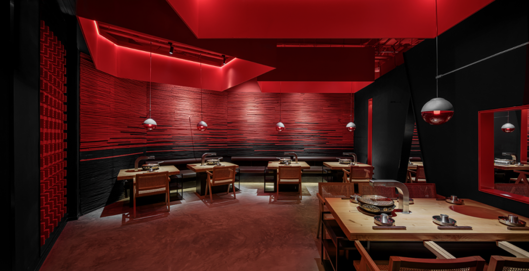 成都 320㎡火山岩洞韩式烤肉空间,演绎红与黑的独特魅力-35