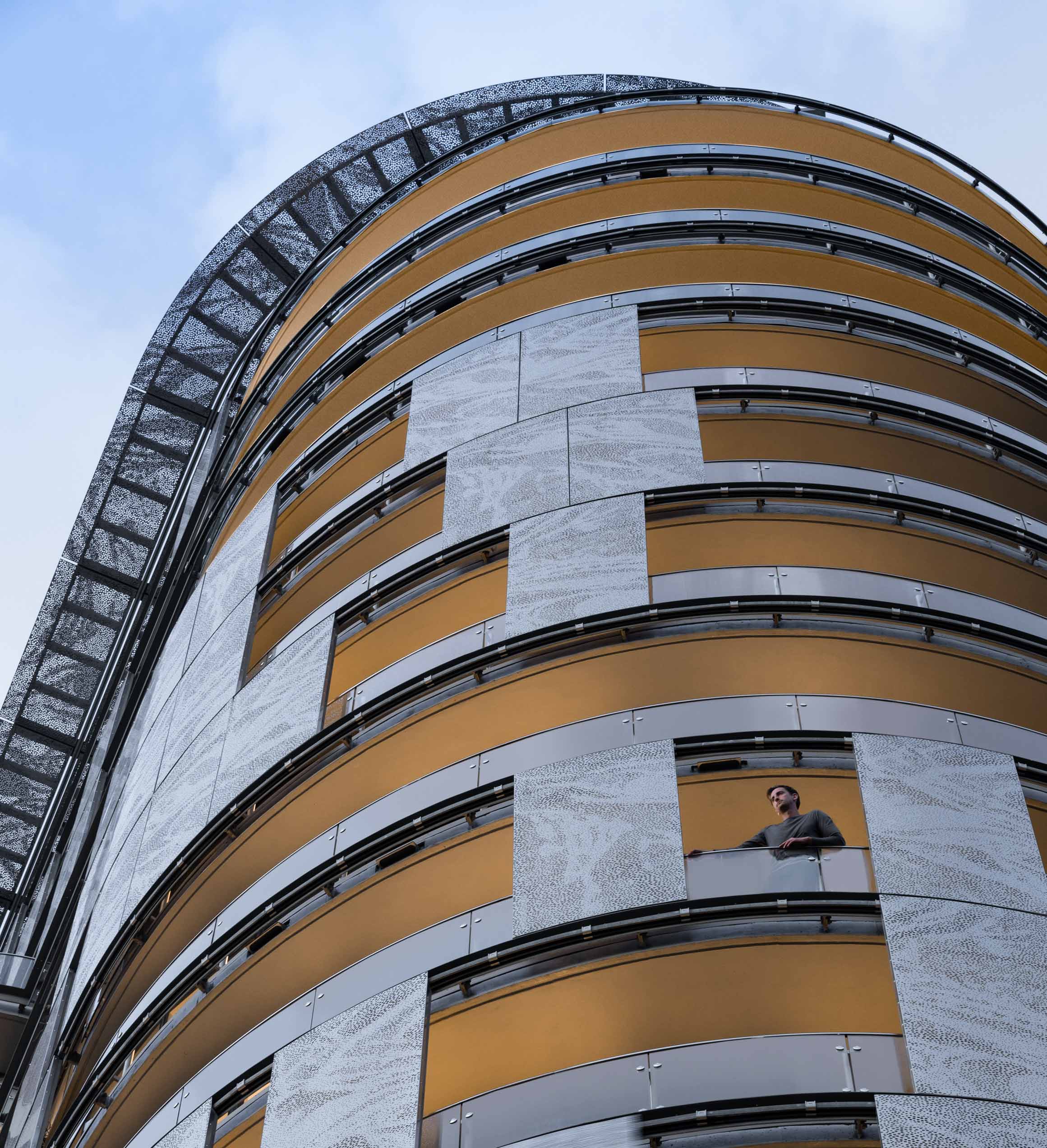 {{ project.post_title }}-1