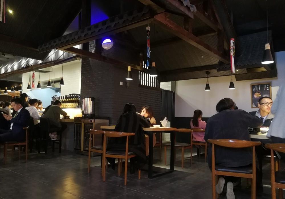 成都环球中心日式料理店 | 体验地道美食与文化的完美设计-4