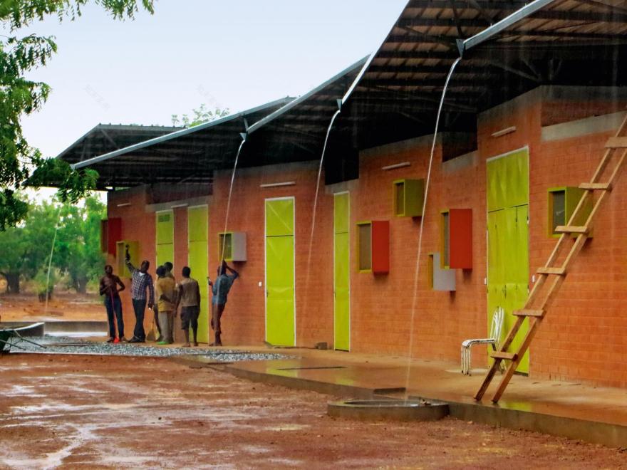 泥土之光的医疗守护 | 贝宁 Leo 医疗中心-13