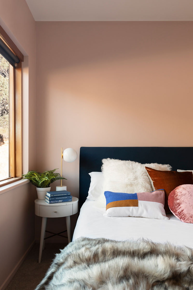 用色大胆的澳大利亚山区住宅-13