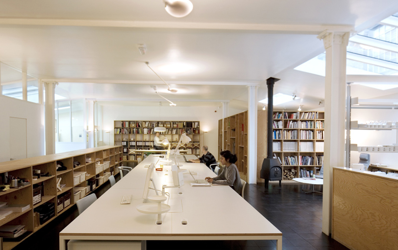 伦敦 Jasper Morrison 工作室 · 仓库改造的办公与零售空间-16