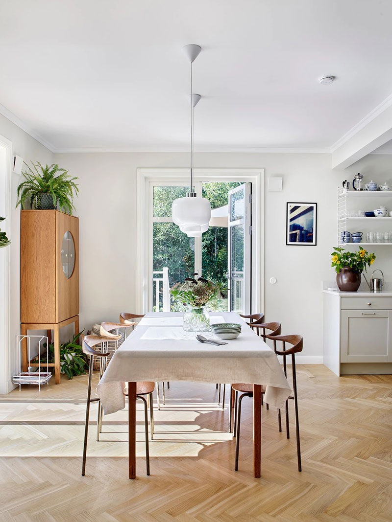 瑞典传统风格湖畔美墅设计欣赏-8