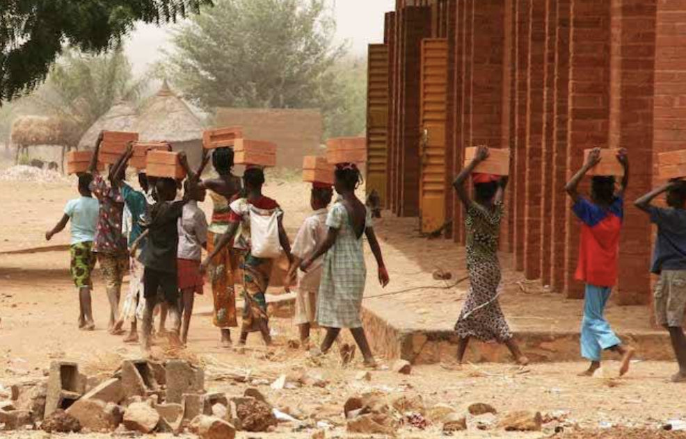 甘多小学丨布基纳法索丨凯雷建筑事务所-33