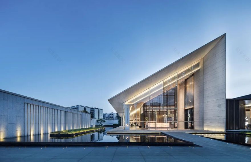 《爱丽丝梦游仙境》 | 奇幻梦境的儿童共享空间-3