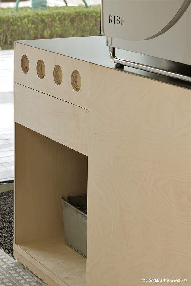 运河岸畔的两条人咖啡店丨中国杭州-14