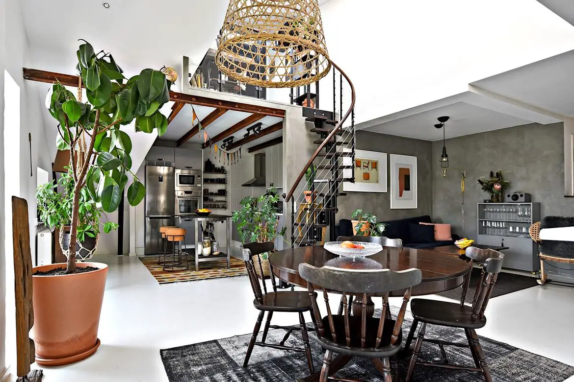 瑞典旧瓷厂改造的工业风 Loft-1