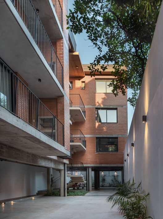 阿根廷塞瓦斯托波尔 3262 大楼丨阿根廷波萨达斯丨MAGarq-17