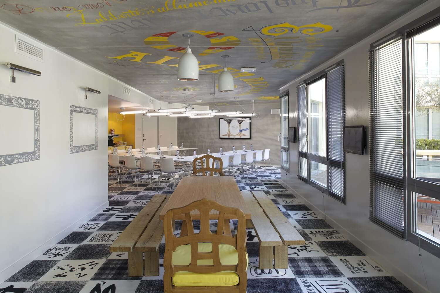 MAMA SHELTER, MARSEILLE  Philippe Starck-1