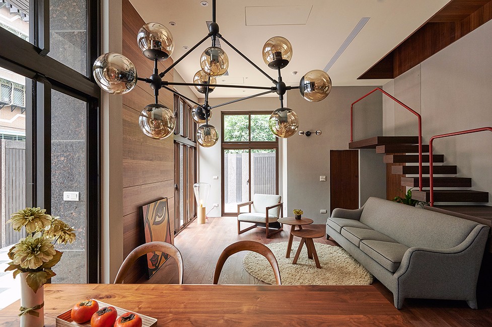 金属木质 loft，现代复式住宅空间设计-9