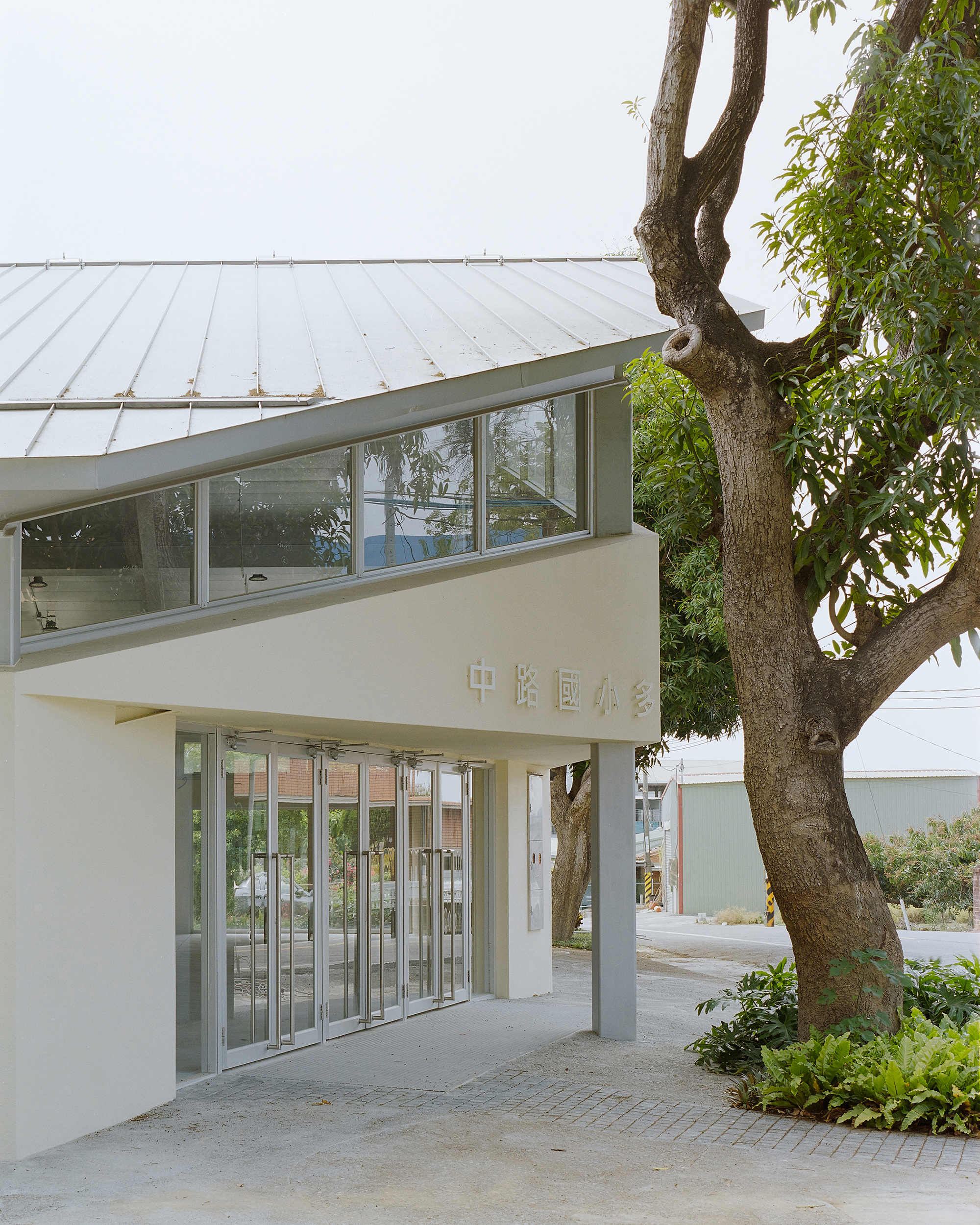 Hilltop House / Office Archipel-25