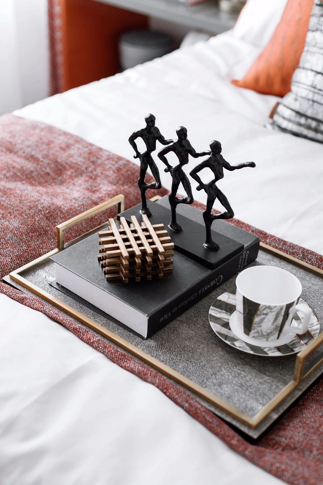 极致炫彩，打造唯美空间的摩登时尚-47