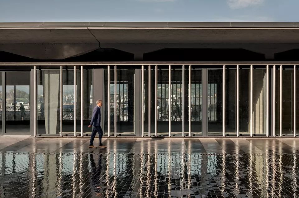 重塑经典,圣塞巴斯蒂安港口渔亭焕新颜-41