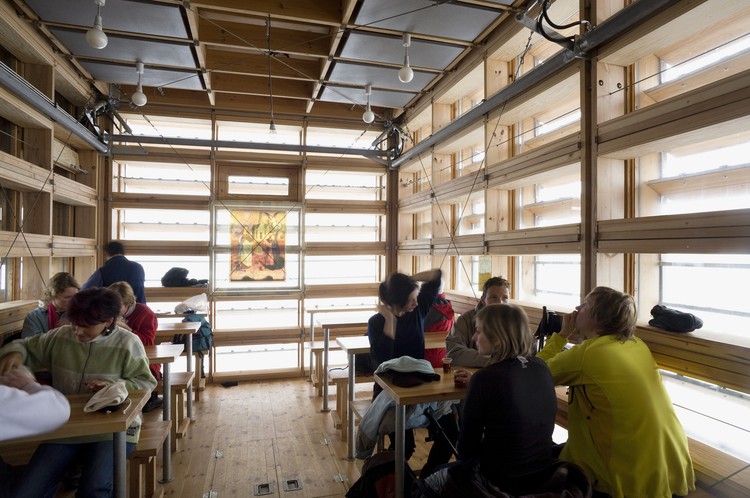 捷克 Sněžka 山顶木制环保建筑-17