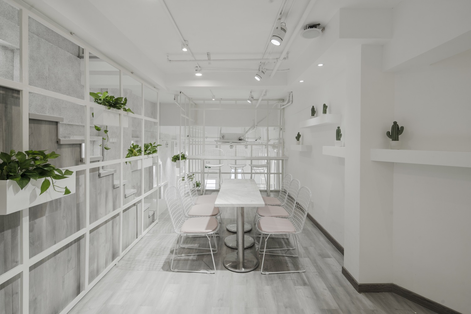 极简白色空间，展现设计魅力-11