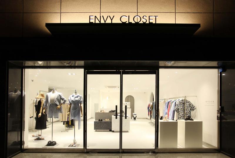 极简现代风，首尔 Enclave 服装店设计-7