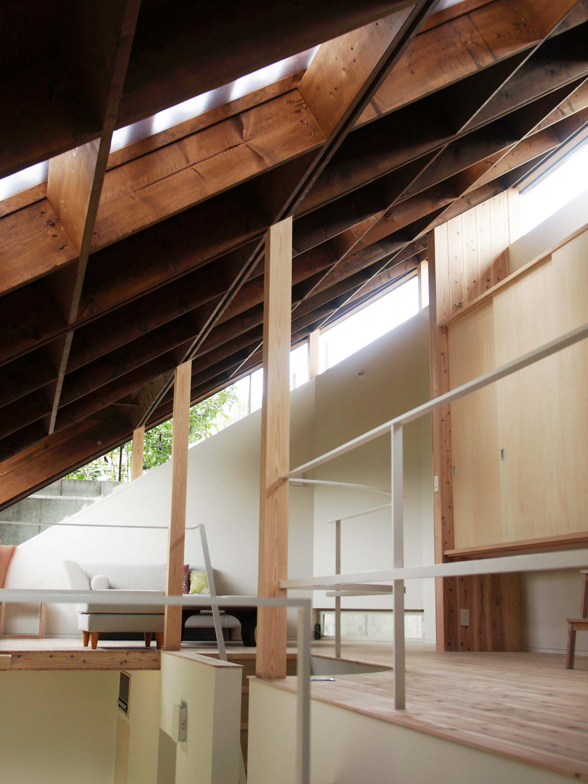 日本北面花房住宅 | 融合自然，阶梯式屋顶赏四季风光-17