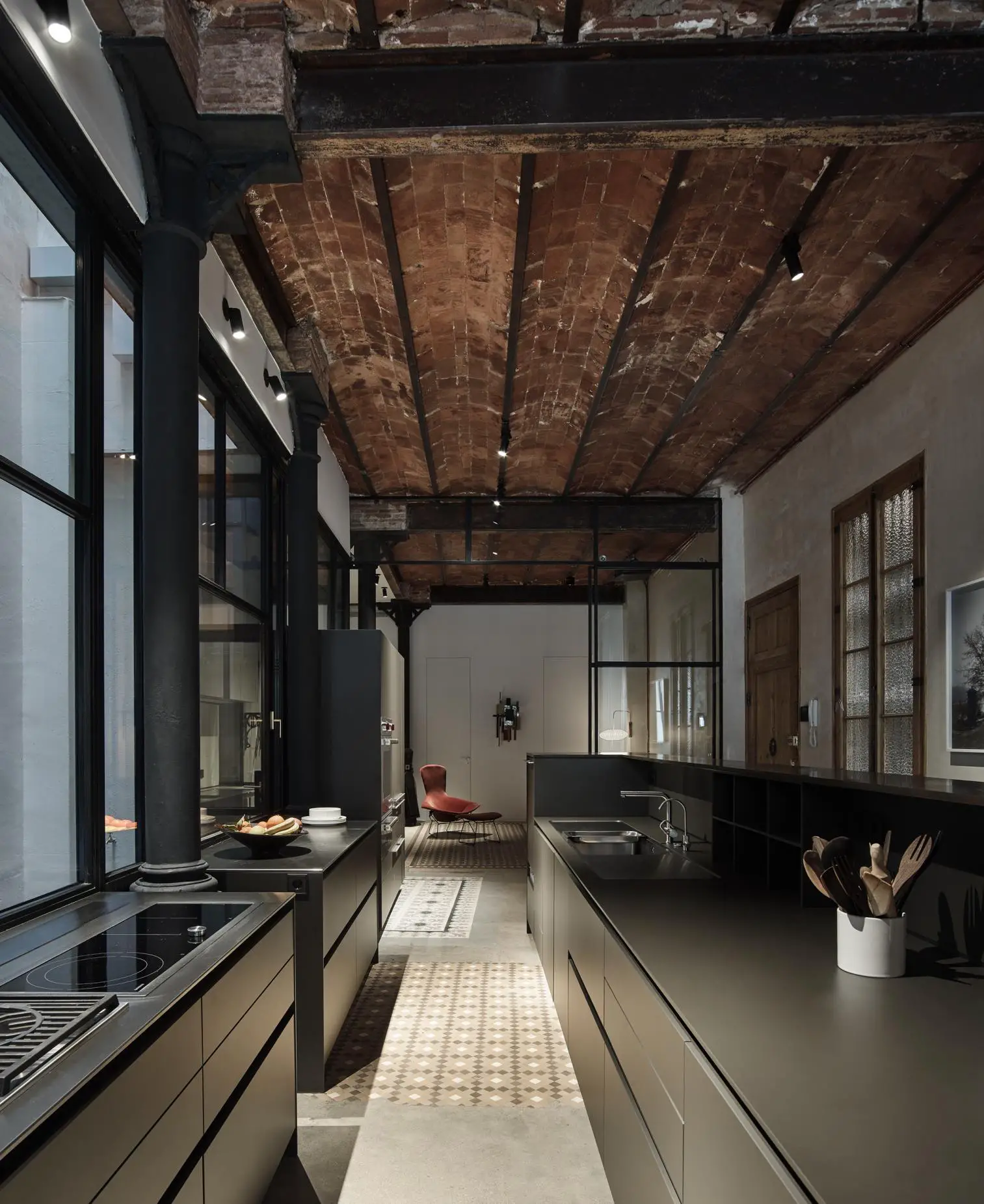 巴塞罗那旧仓库改造的工业风 Loft-3