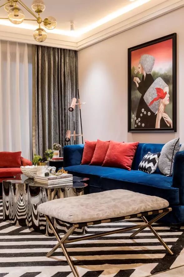 前卫艺术融合自然元素,打造浓烈色彩的现代空间-4