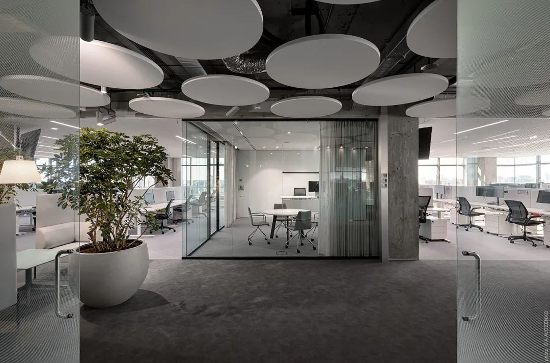 极简创意空间 · 东京新内拉里 28 号楼办公室丨日本东京丨ZOTOV＆CO-30