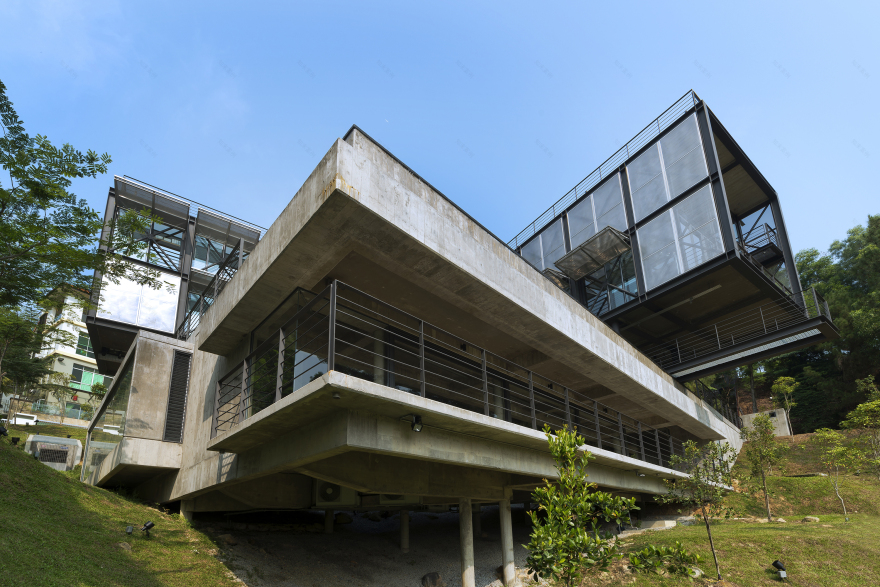 Cantilever House | Design Unit Sdn Bhd-28