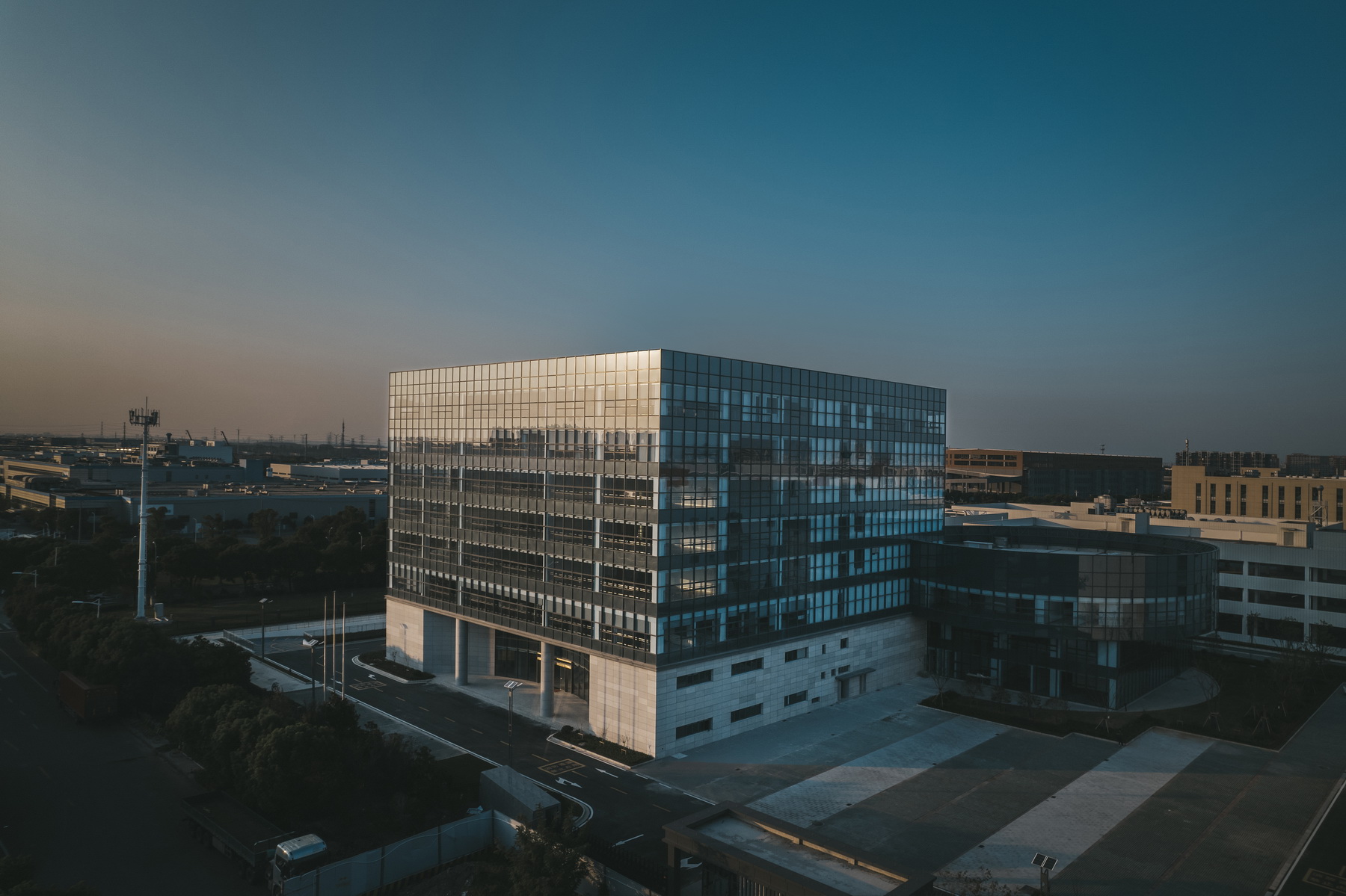 苏州国方电子研发中心丨中国苏州丨平介设计,苏州大学建筑学院-29