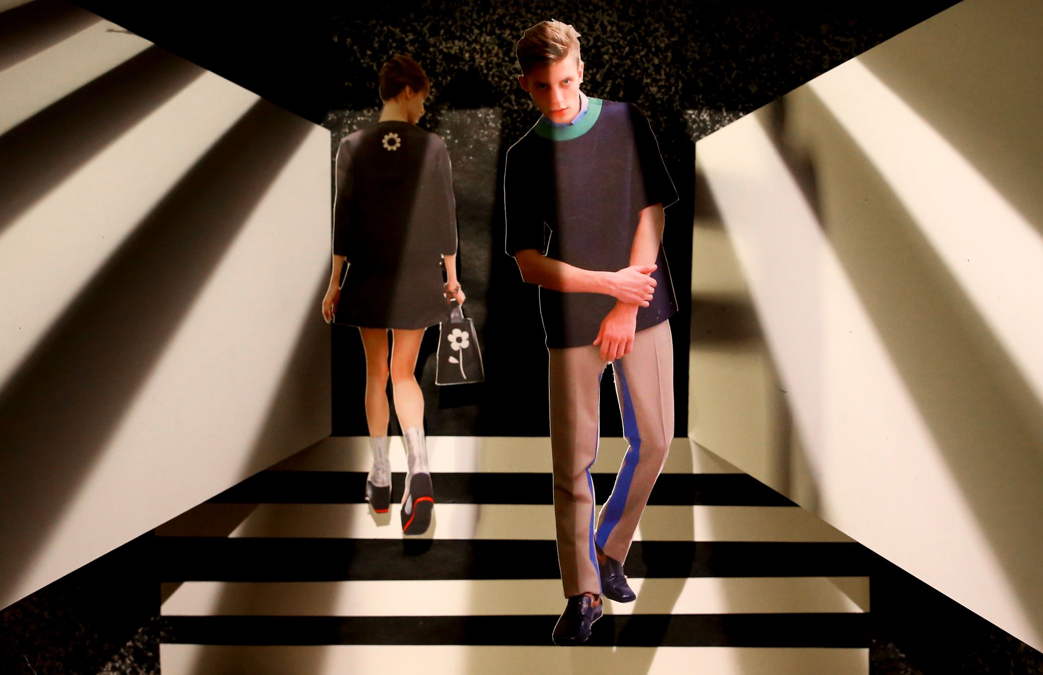 2013 春夏米兰 Prada 秀场——现代几何的演绎-35