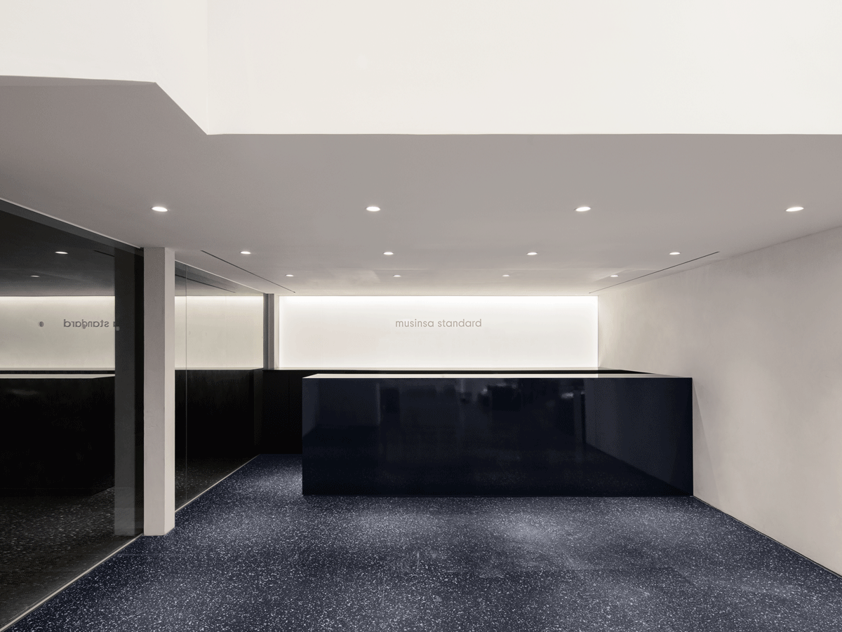 MUSINSA STANDARD HONGDAE | LABOTORY-7
