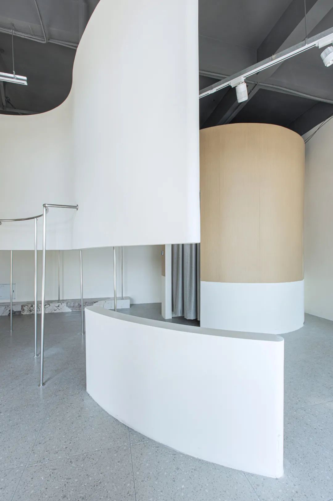 苏州北语服装店丨中国苏州丨不止设计-9