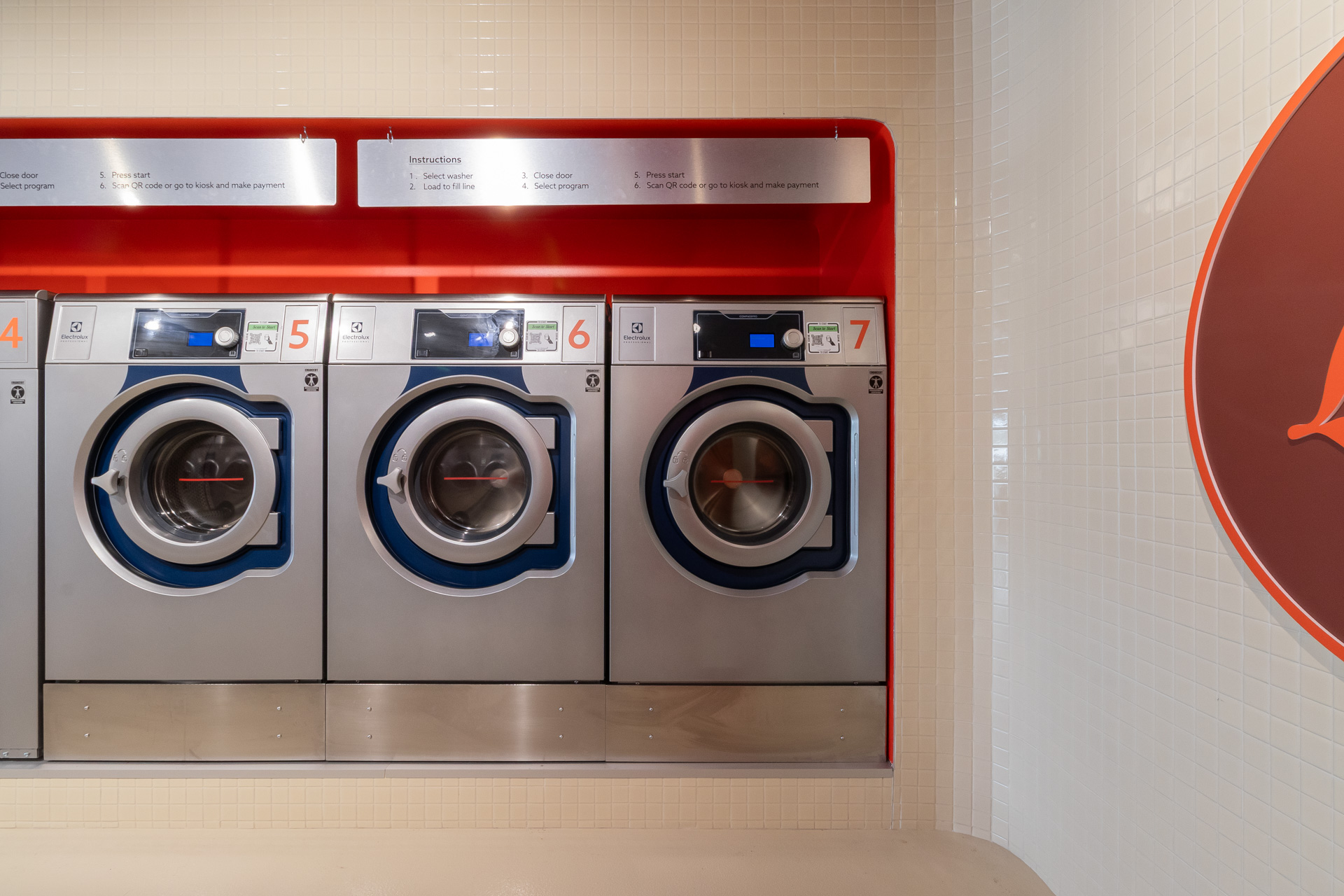 LILLIAN'S LAUNDROMAT-26