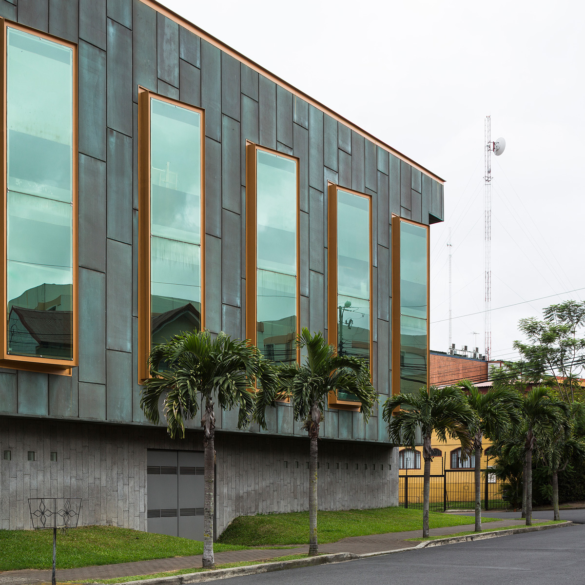 Van der Laat & Jiménez总部大楼，哥斯达黎加 / FORO ARQUITECTOS-10