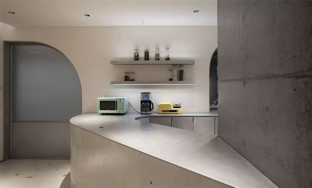 卧野空间设计事务所办公室——自由交流的弧形空间-54