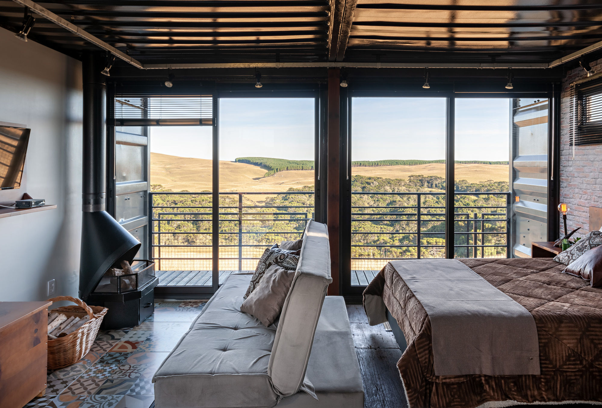 Cambará Container House / Estúdio Saymon Dall Alba+ Mégui Dal Bó Arquiteta-26