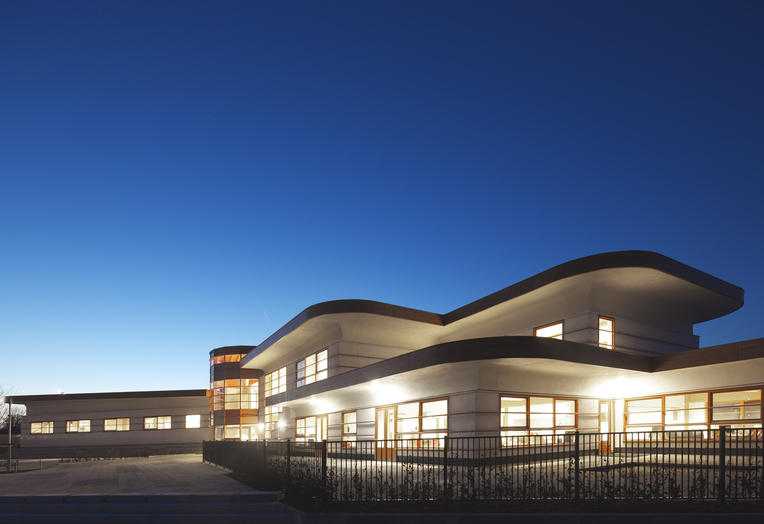 里维伦韦克亲子中心

注：Kindcentrum常见意思是亲子中心、儿童中心 ，Rivierenwijk推测是一个地名，可音译为里维伦韦克 具体翻译可能需结合更详细的背景信息 丨荷兰丨Van der Pol-25