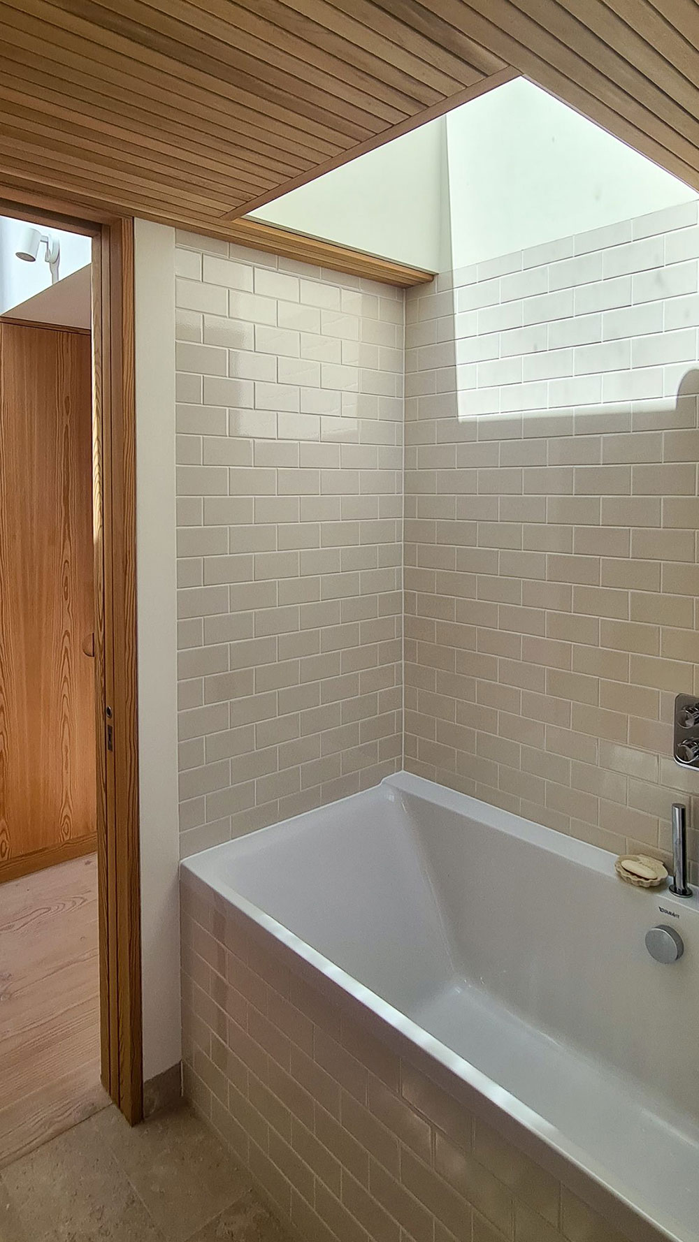 伦敦现代化改造的典型 mews 住宅-22