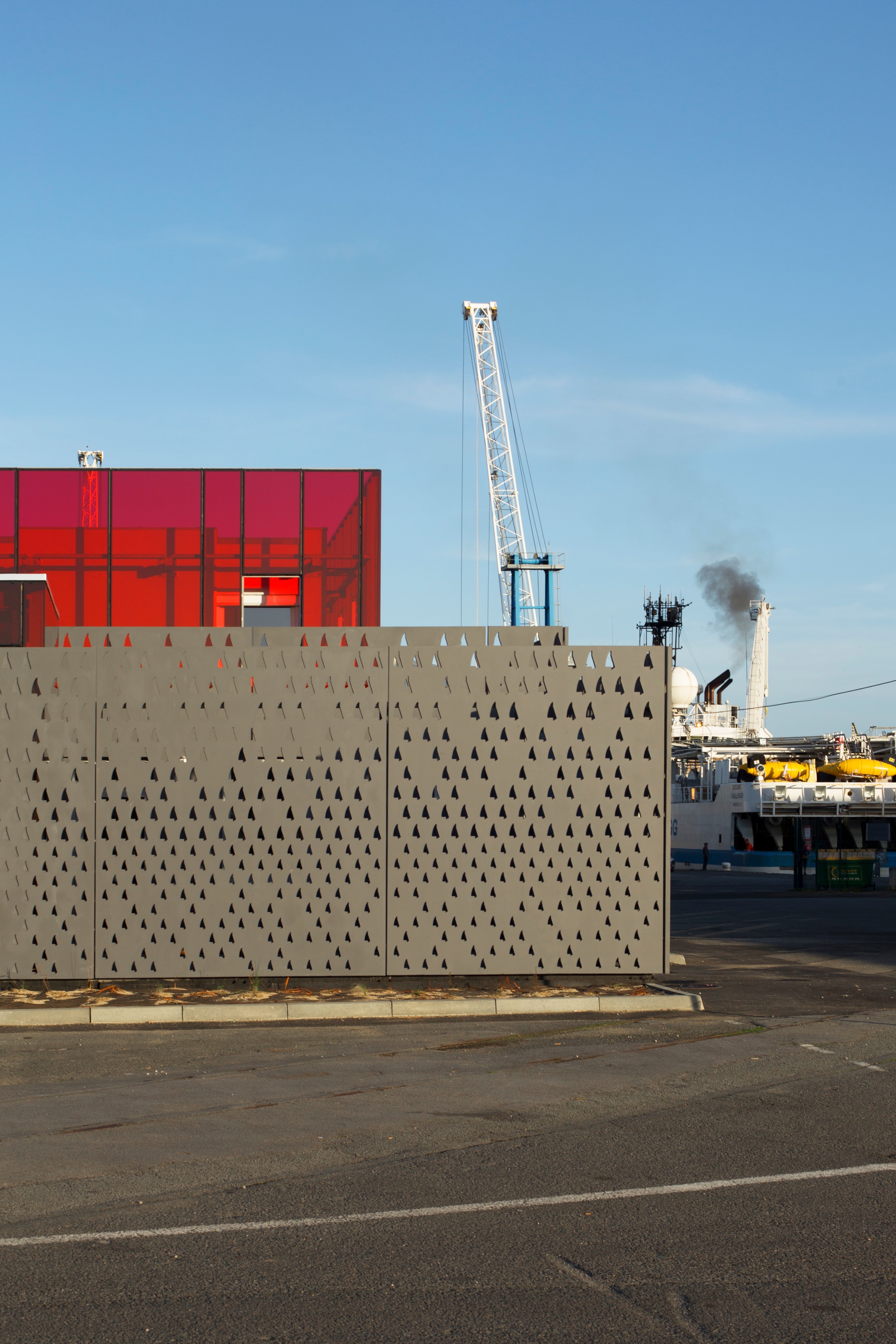 废弃建筑重生,海员社交中心成为港口新地标-15