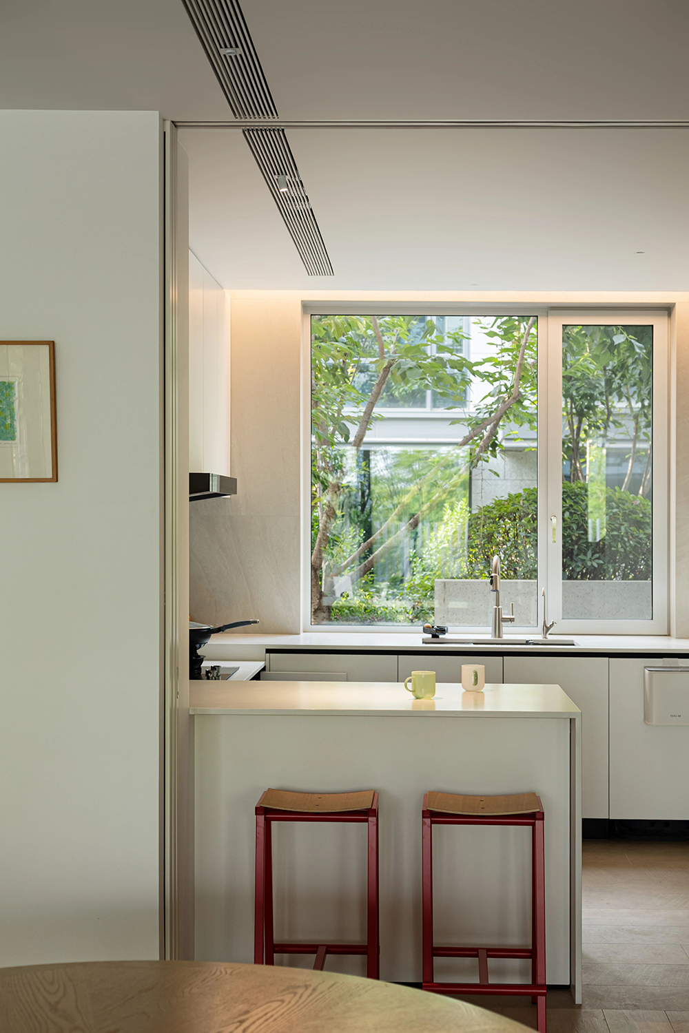 私宅丨400㎡诗意别墅：纯净如简，自然而然_20251021-98