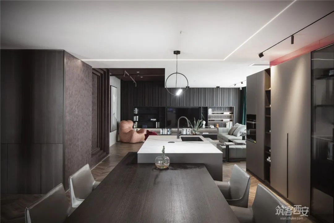 李盟新作 | 领先时代广场 190㎡展陈空间,呈现类比情境-29