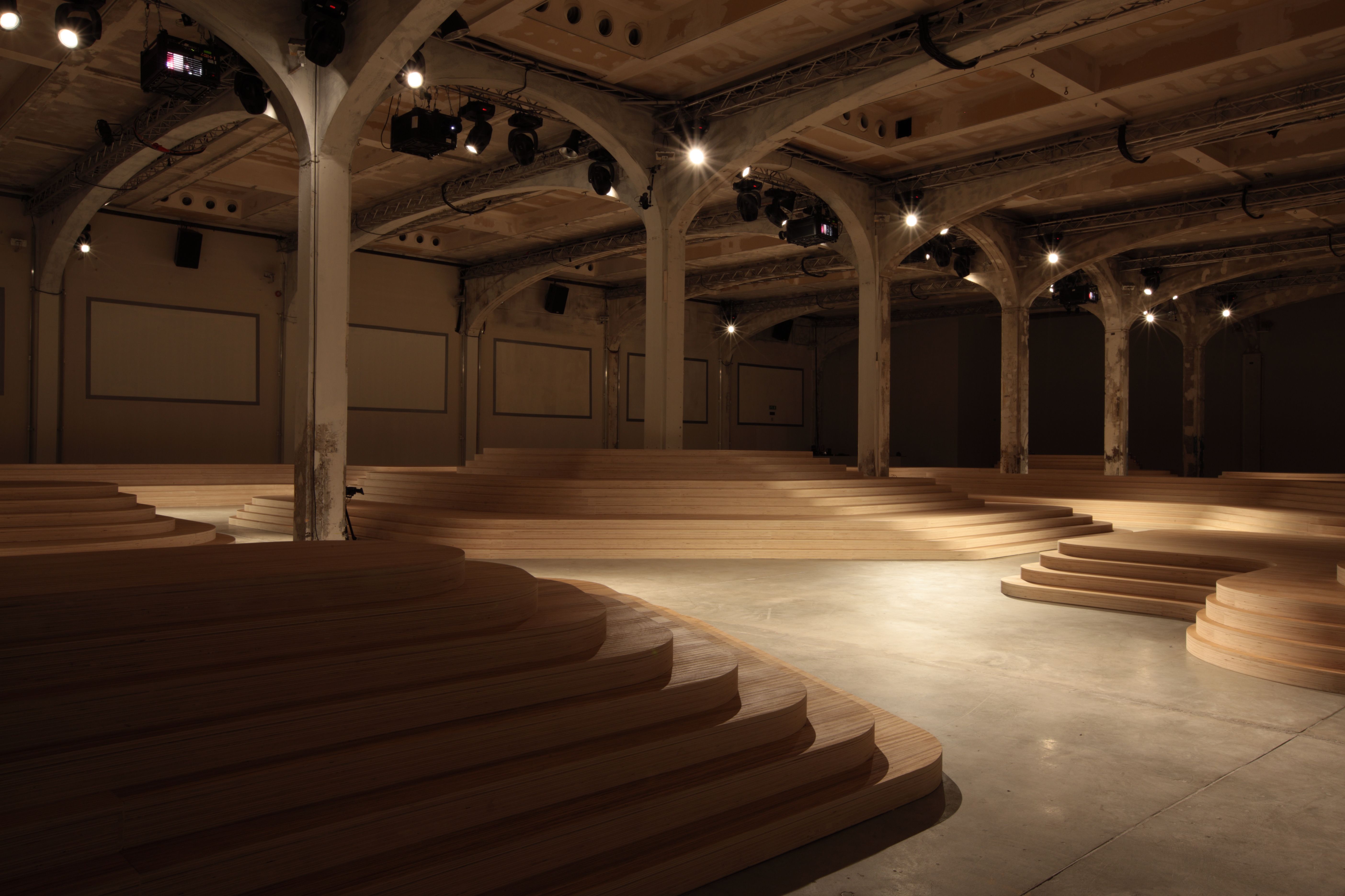 2009 春夏米兰男装秀 | PRADA 木岛舞台解读-11