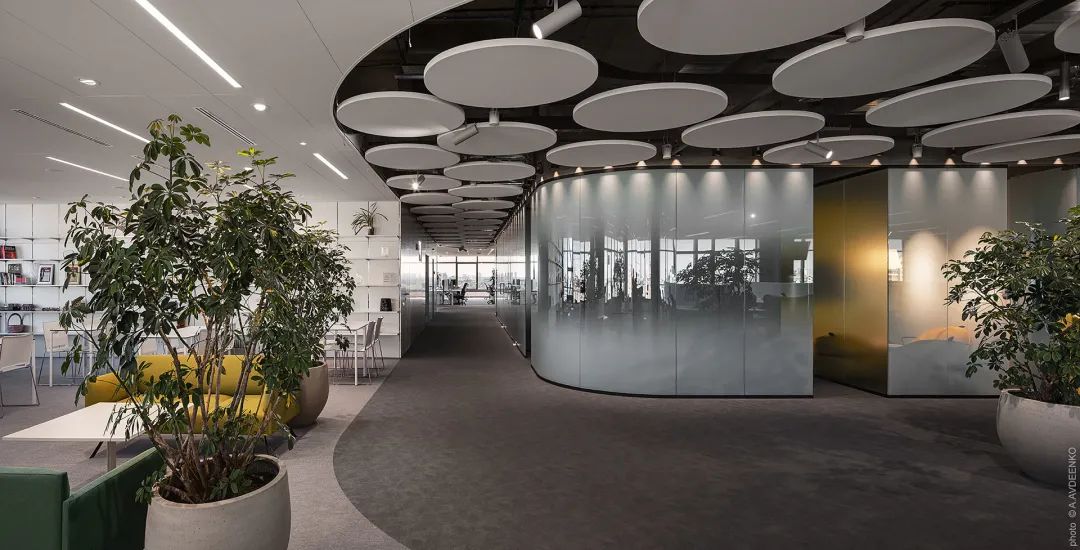 极简创意空间 · 东京新内拉里 28 号楼办公室丨日本东京丨ZOTOV＆CO-21