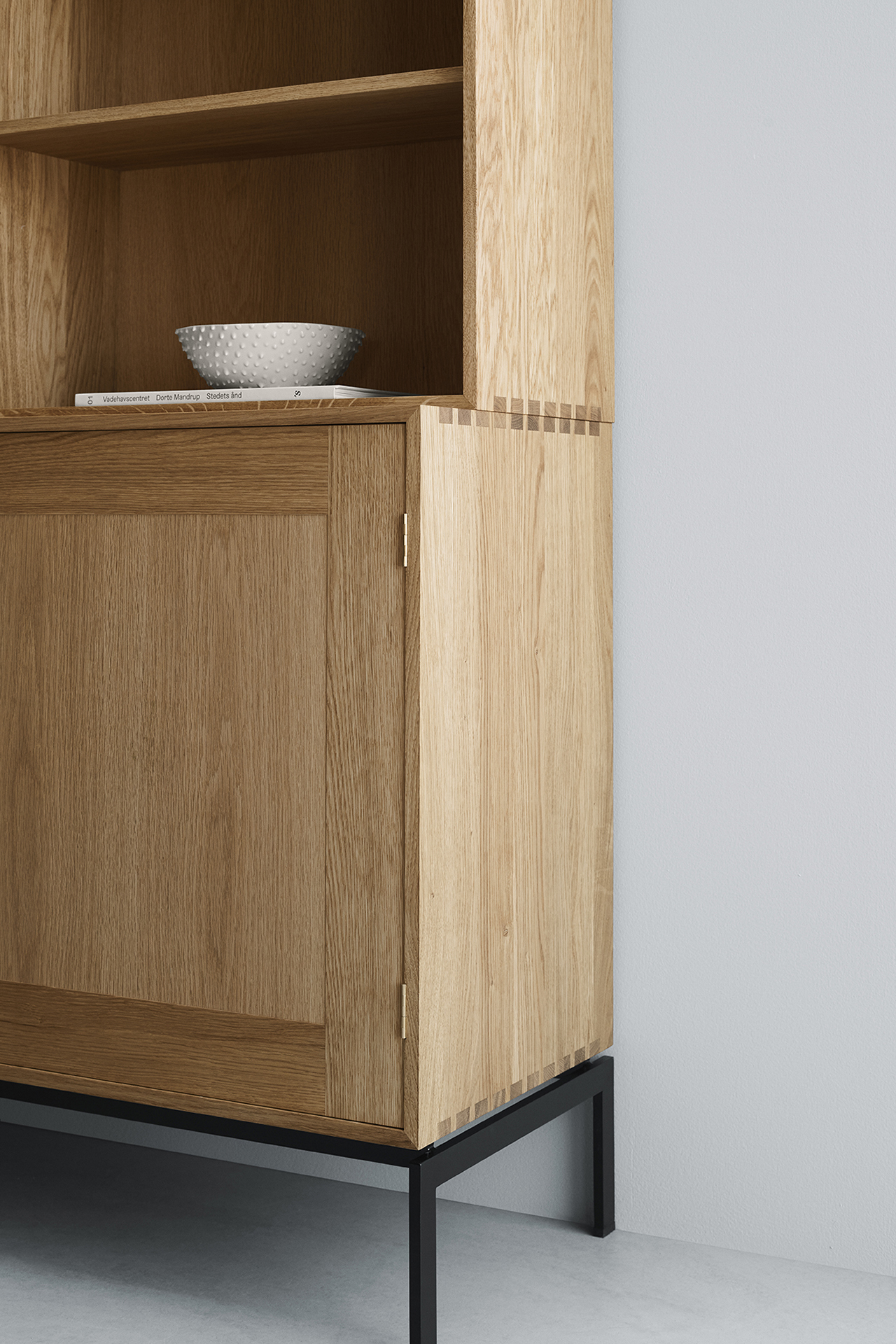 Carl Hansen & Son 新品 | FK63 书架系统与 RF1903 侧坐沙发-9