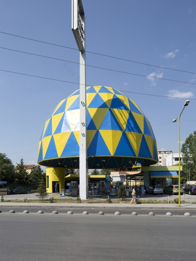 欧佩特罗尔(可结合具体上下文看是否为某个特定企业或机构名,若有其他背景信息可能该结果并非唯一准确,但仅从词汇本身是通用音译)
注:以上翻译参考了一般音译规则,若‘Europetrol’在特定语境中有固定的中文译法,请提供更多背景信息 丨阿尔巴尼亚地拉那丨51N4E-37