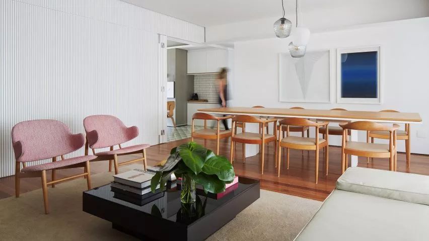 现代木质简约公寓设计  David Ito Arquitetura-0